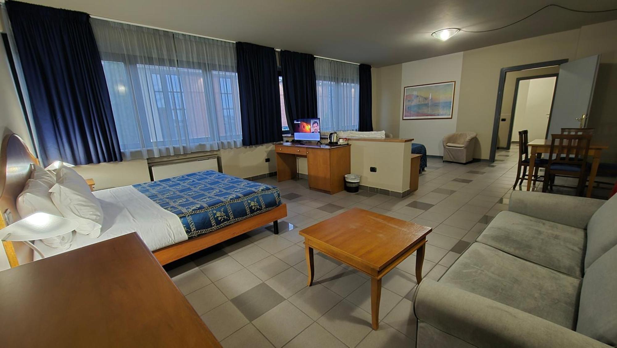Hotel Le Cerbaie Алтопасчио Экстерьер фото